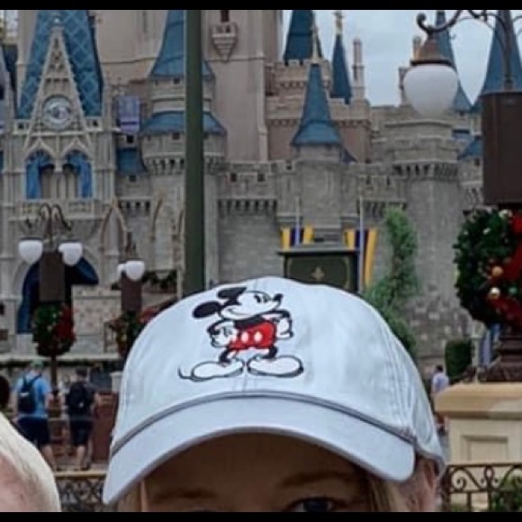 Mickey Mouse ball cap - Picture 9 of 9